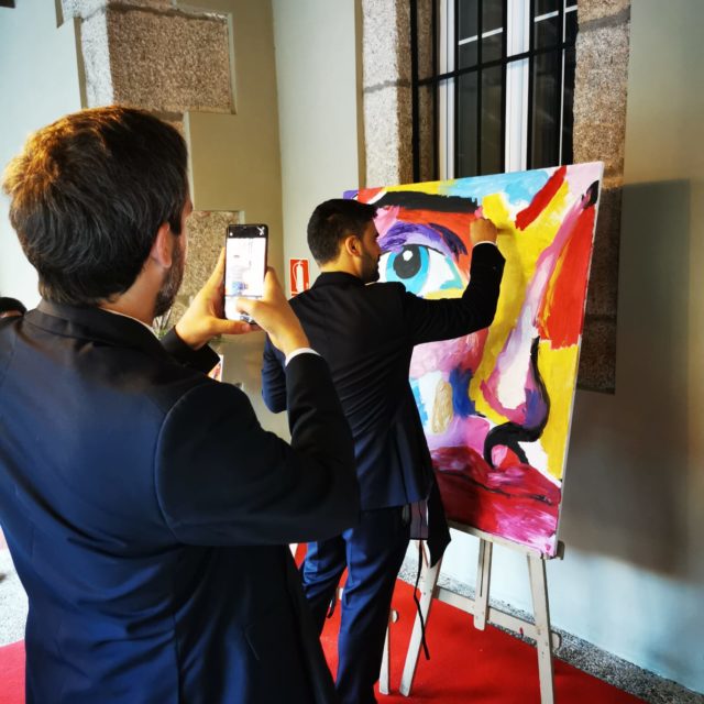 La idea más original para tu boda: un cuadro pintado por todos tus invitados